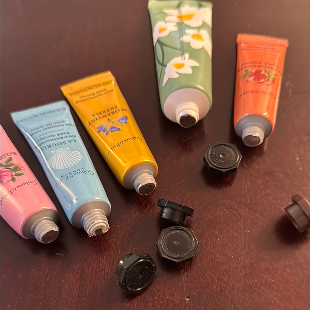 Crabtree and evelyn Cream Set - Assorted  smells plus innisfree juju handcream